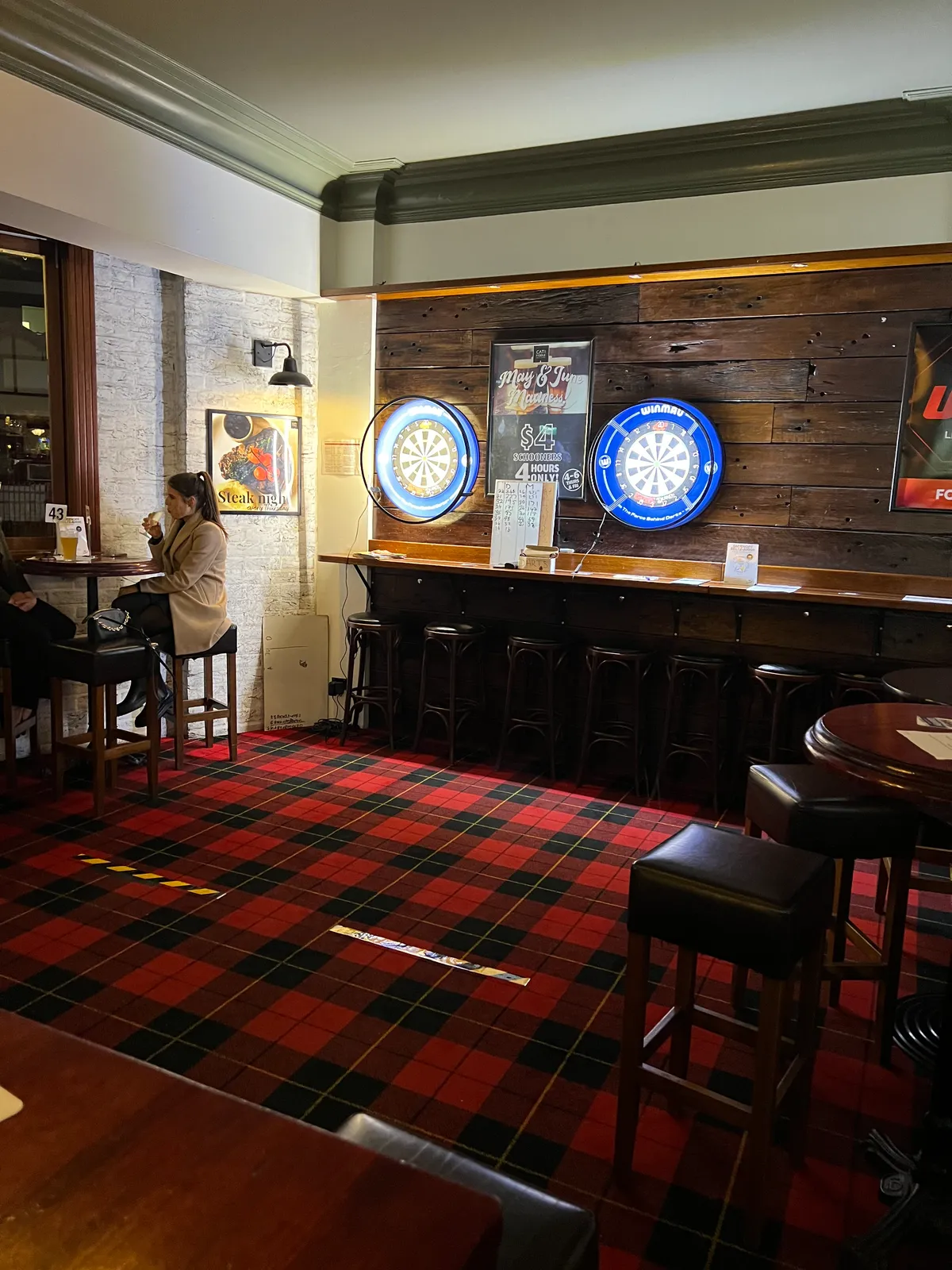 Cat & Fiddle Hotel pub in Balmain
