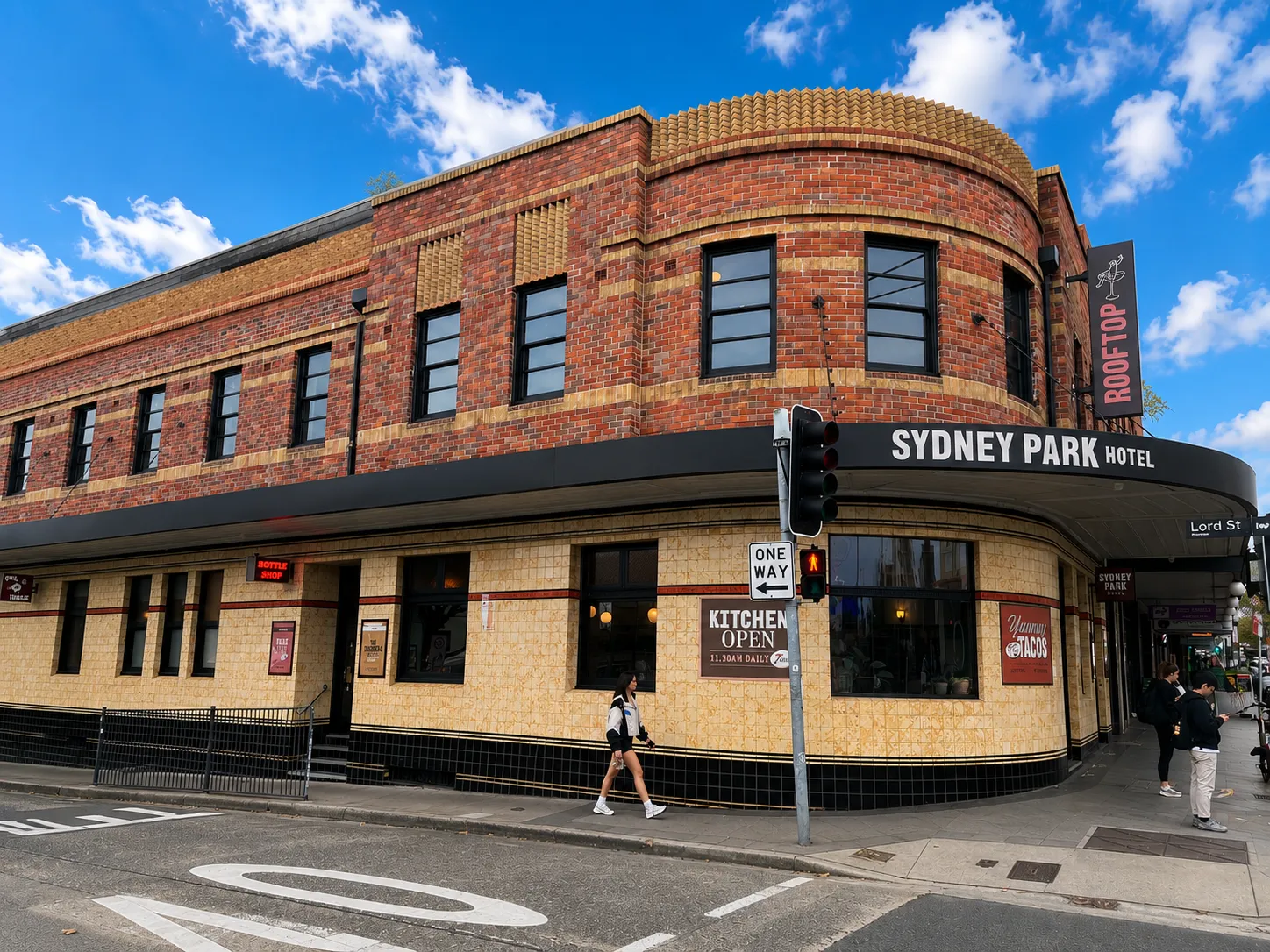 Sydney Park Hotel pub in Newtown