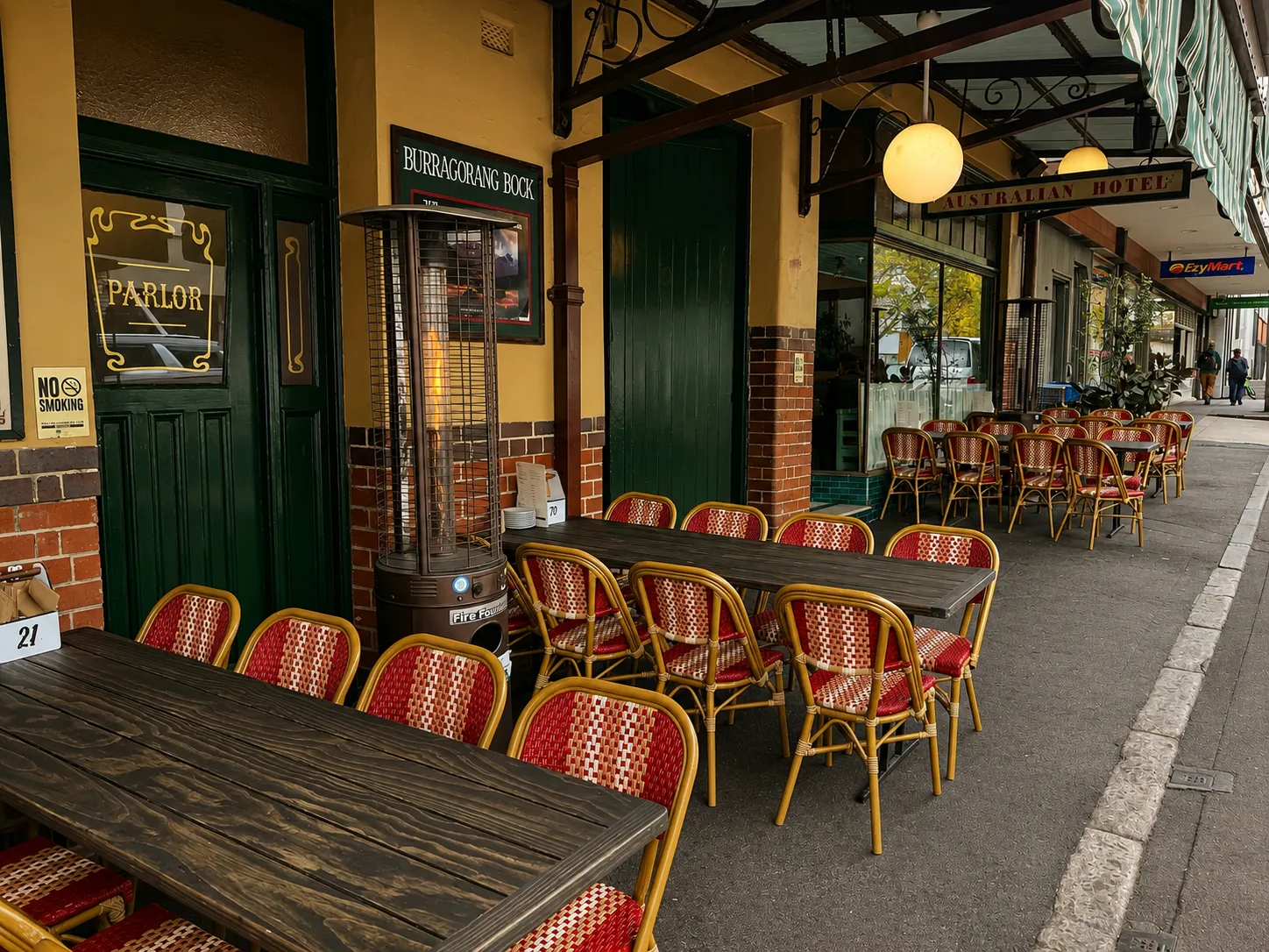 The Glenmore Hotel pub in The Rocks
