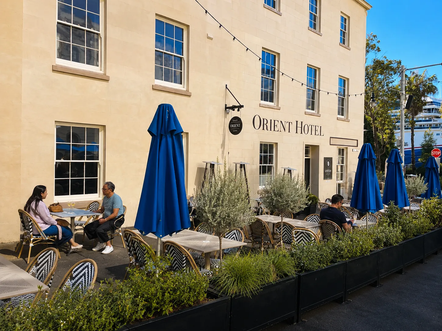 Orient Hotel pub in The Rocks